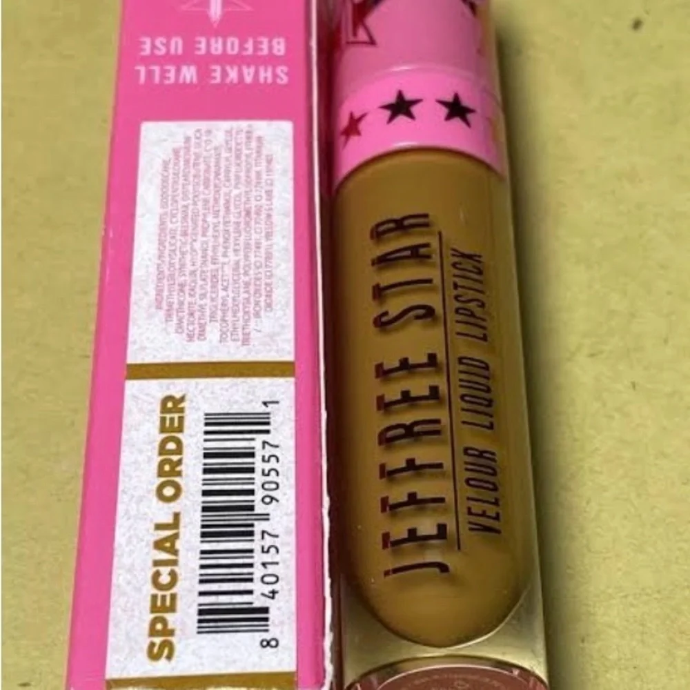 Jeffree Star bold matte